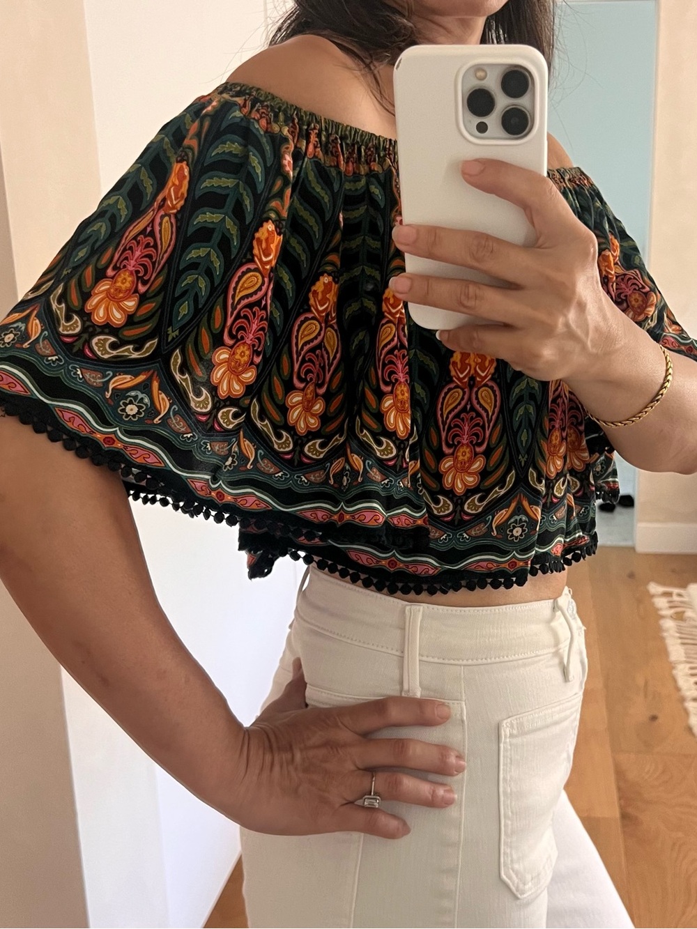 FARM Rio Green Multi Off-Shoulder Floral Flutter Sleeve Crop Top - Picture 5 of 6